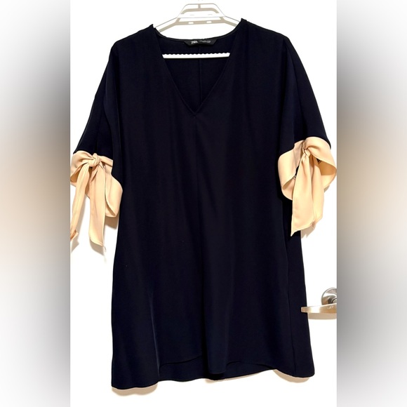Zara Tops - Zara Navy Blue Blouse with Cream Bow Details EUC XL
